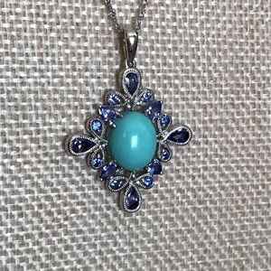Elegant Blue and Silver Pendant Necklace